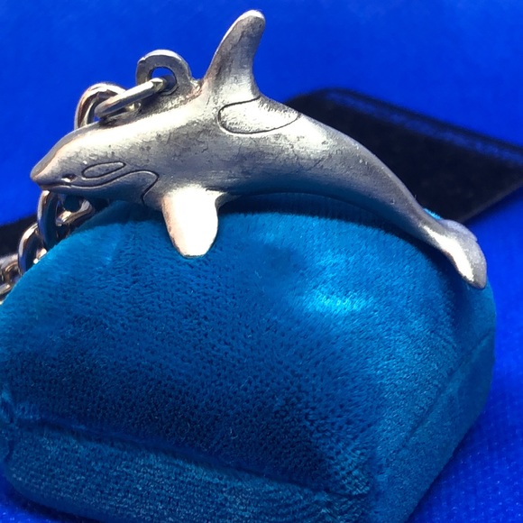 SPARTA PEWTER Whale Keychain - Picture 2 of 6
